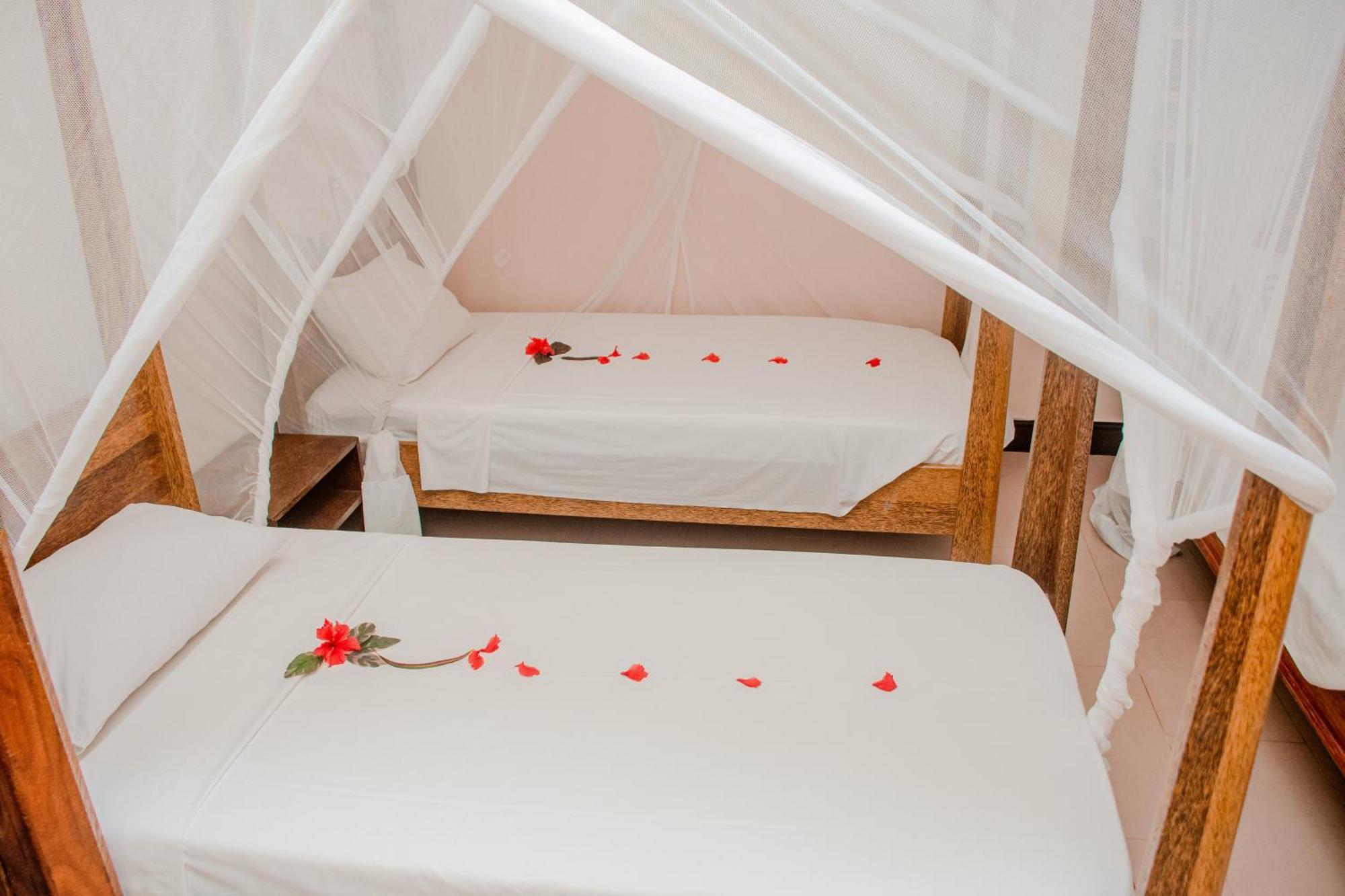 Mnarani Beach Cottages Nungwi Ngoại thất bức ảnh