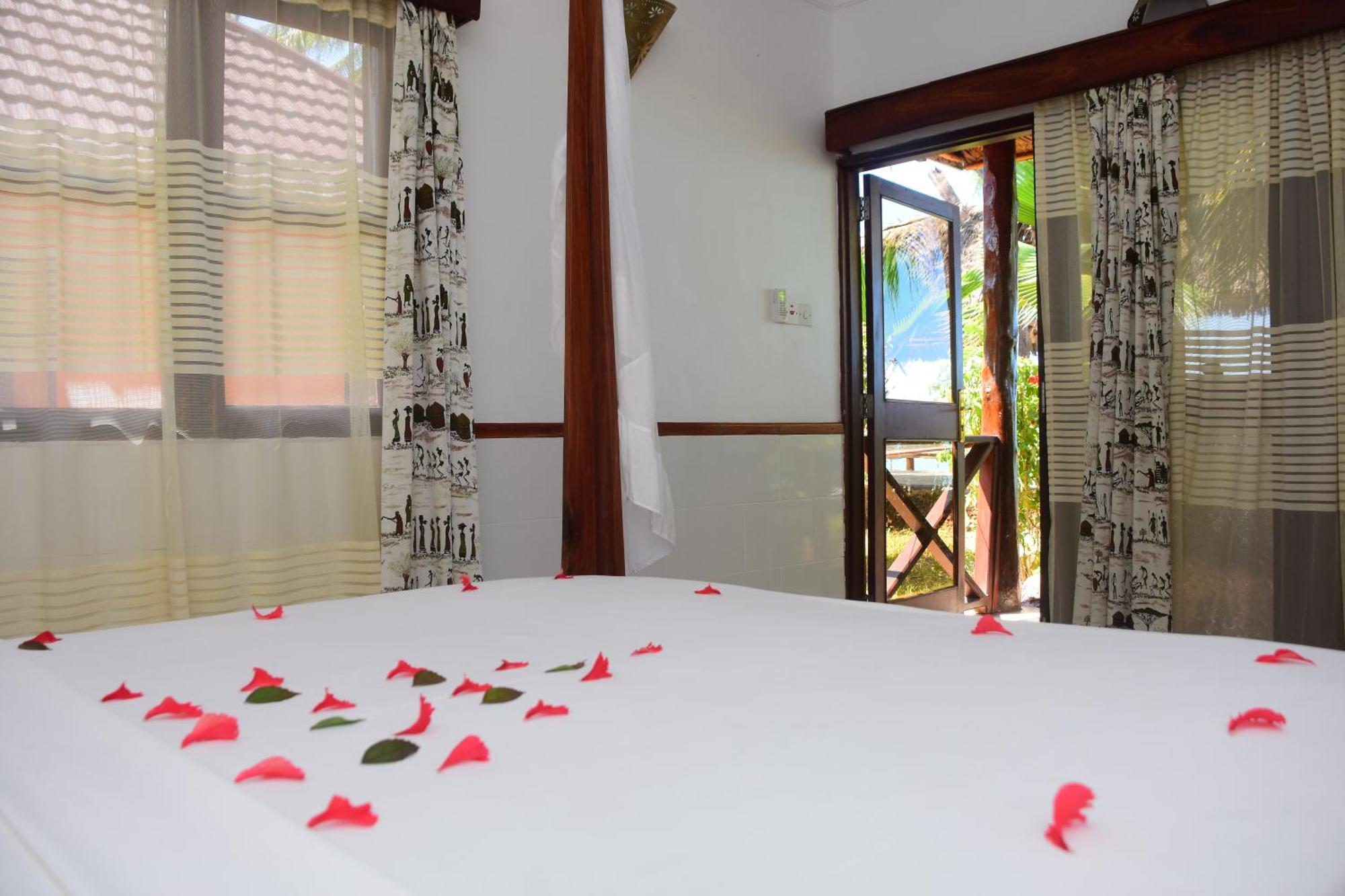 Mnarani Beach Cottages Nungwi Ngoại thất bức ảnh