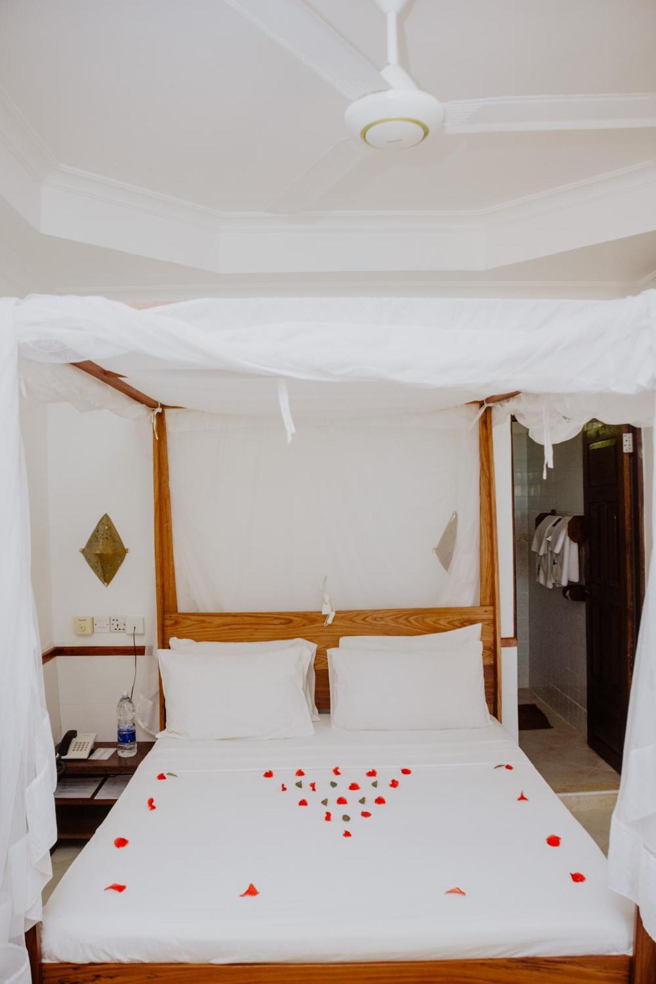 Mnarani Beach Cottages Nungwi Ngoại thất bức ảnh